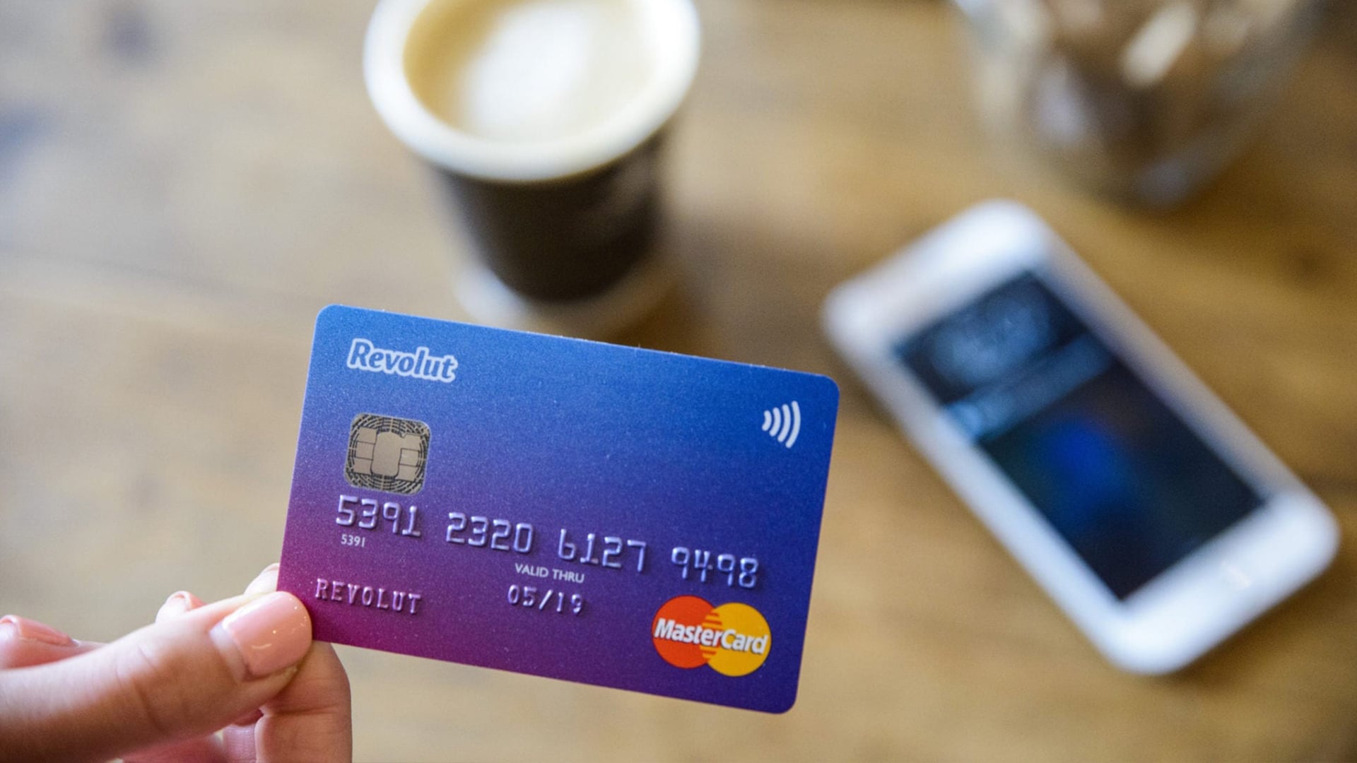Comment Obtenir la Carte Revolut Standard Guide de Demande Facile